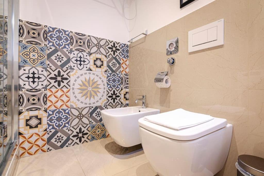 Toro Elegant Studio, In The Heart Of The Bologna