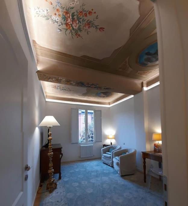 Charme In Righi Apartment Bologna