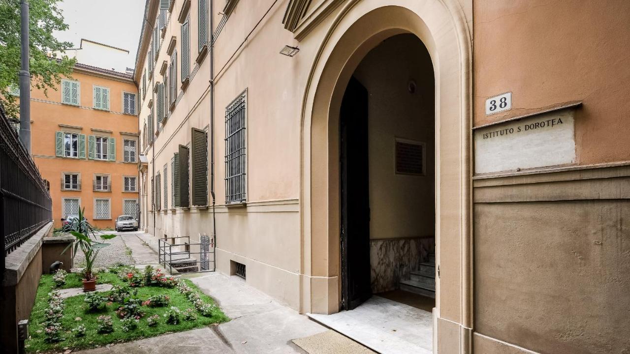 Dorothy * Bologna