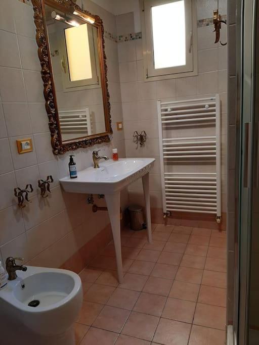Apartment Charme In Righi Bologna