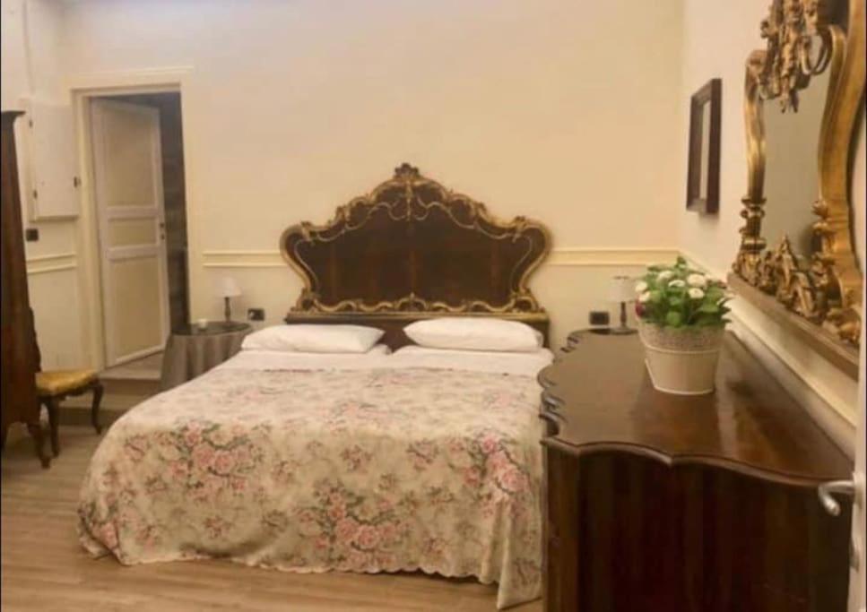 Incantevole Al Centro Di Galliera Apartamento