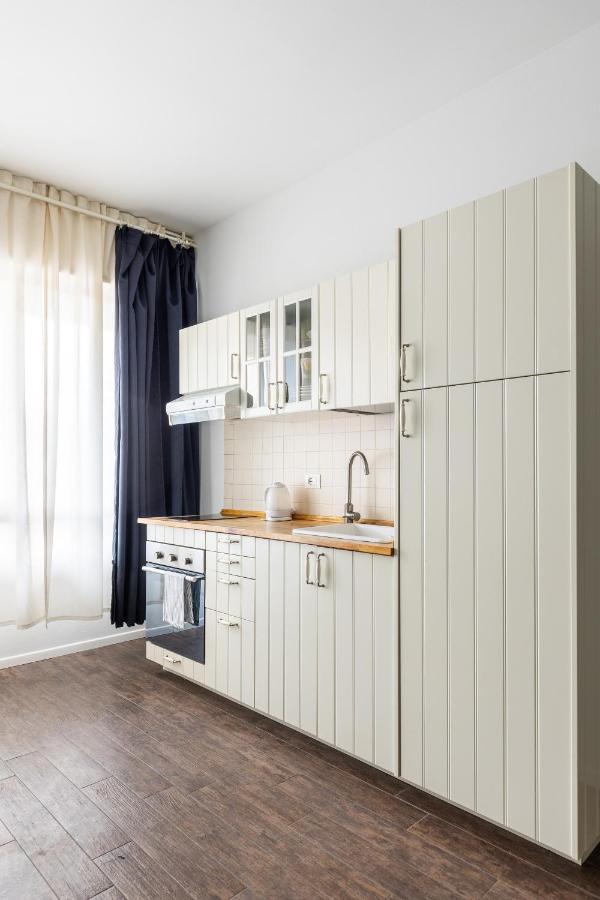 Largo Molina Ii By Wonderful Italy * Bologna