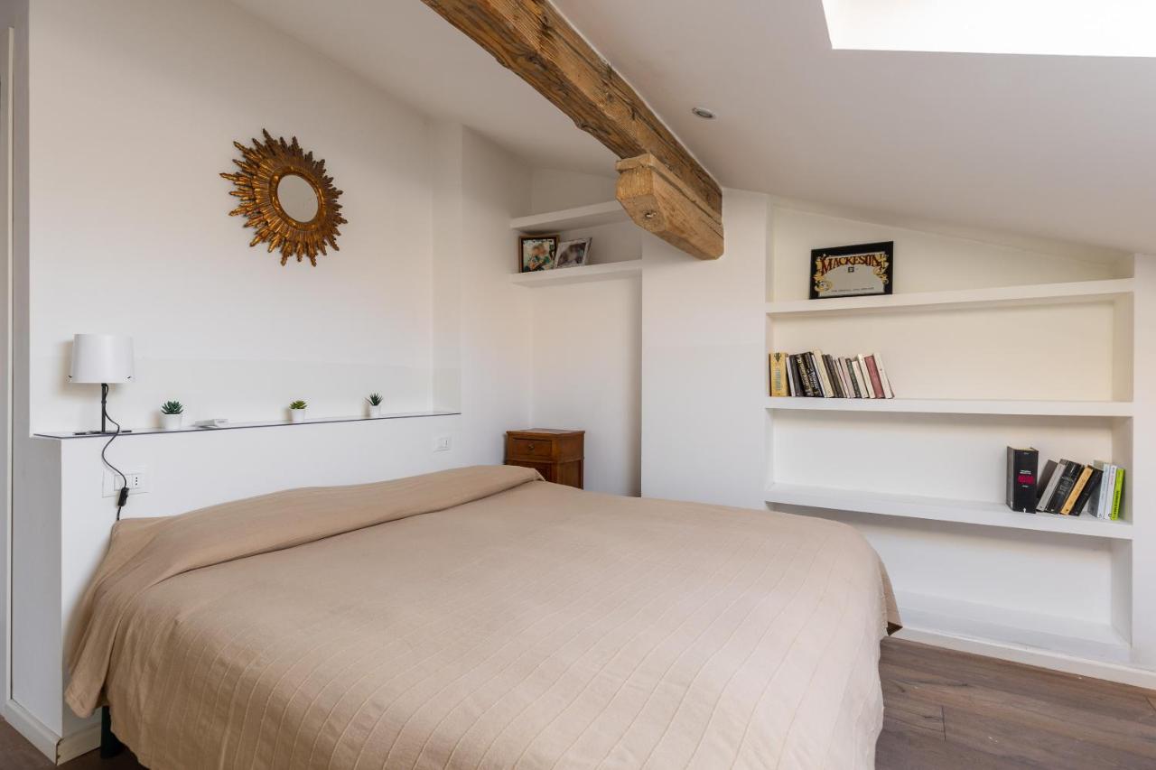 Italy Prestigious Historical Attic In Apartment *