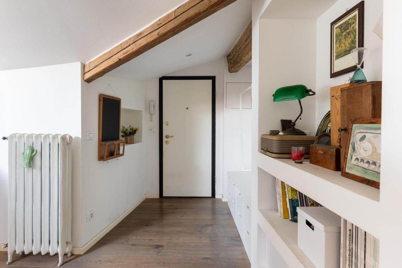 Italy Prestigious Historical Attic In Apartamento Bolonha