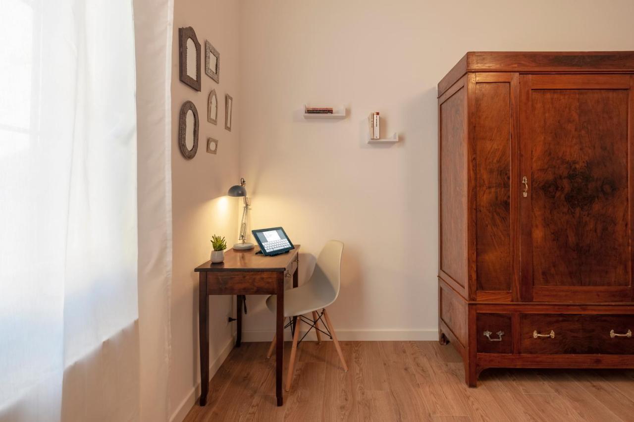 Iris Apartment