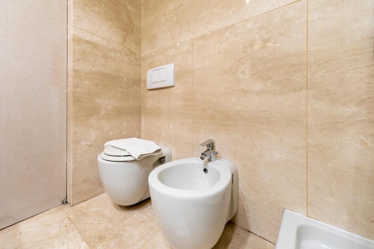 Ur-nest D'azeglio *