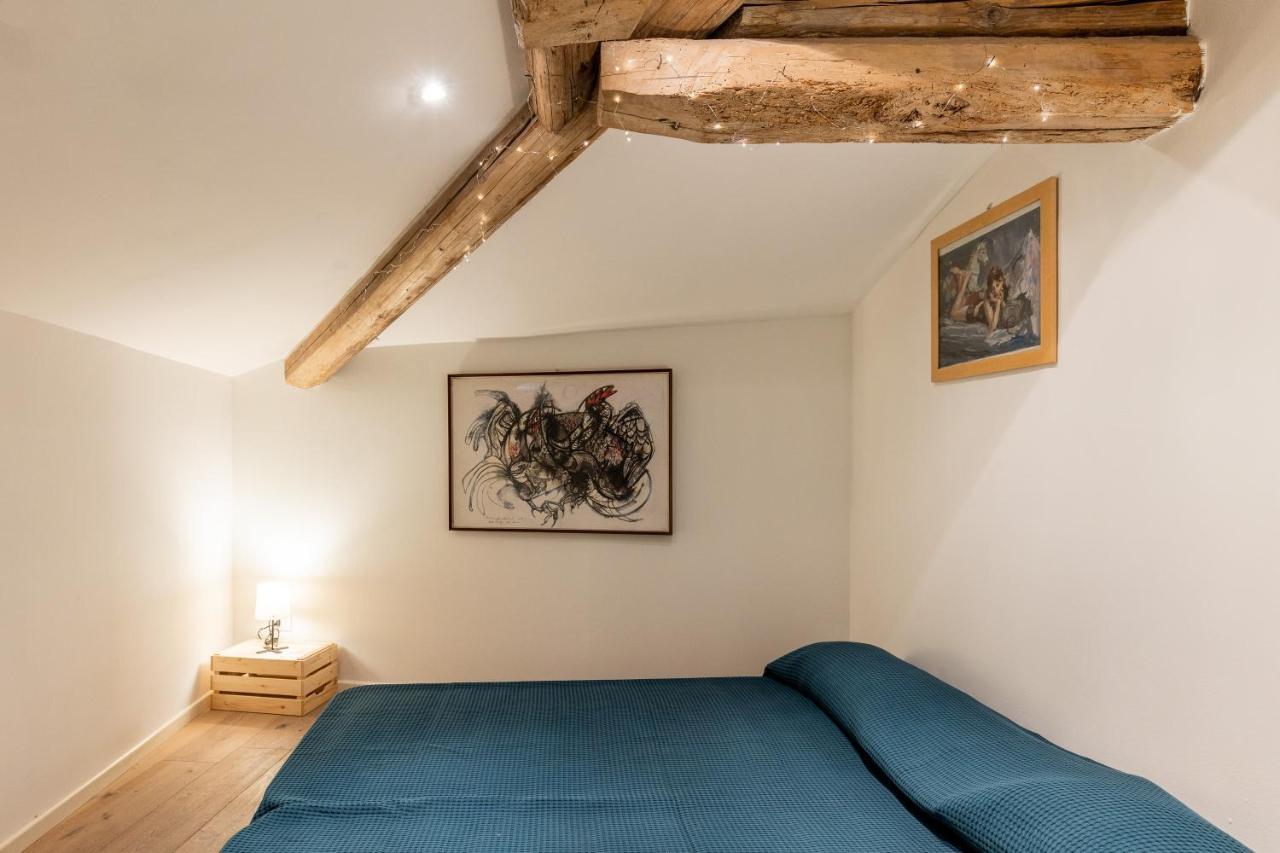 Italy Prestigious Historical Attic In