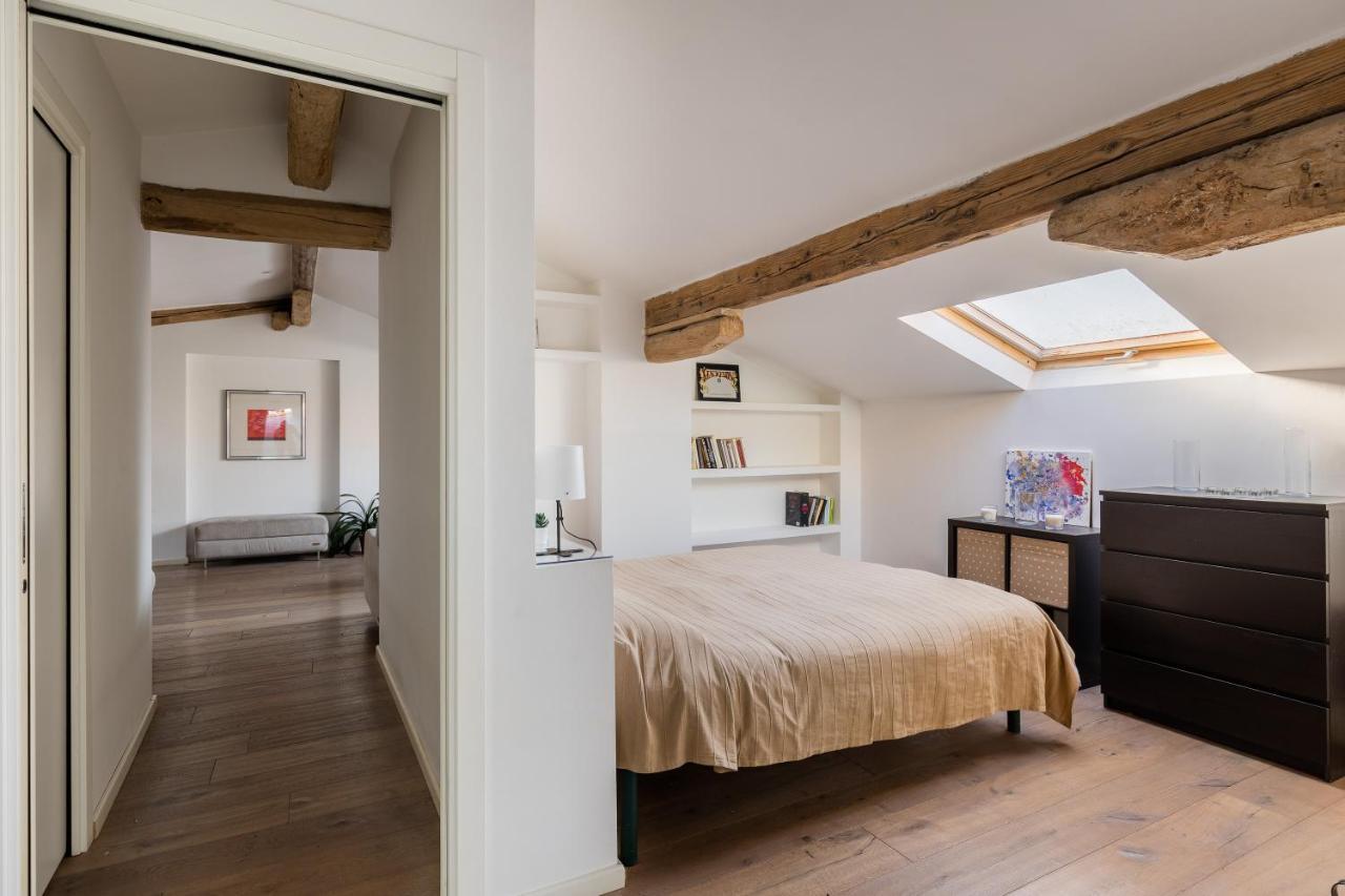 Italy Prestigious Historical Attic In Apartment *