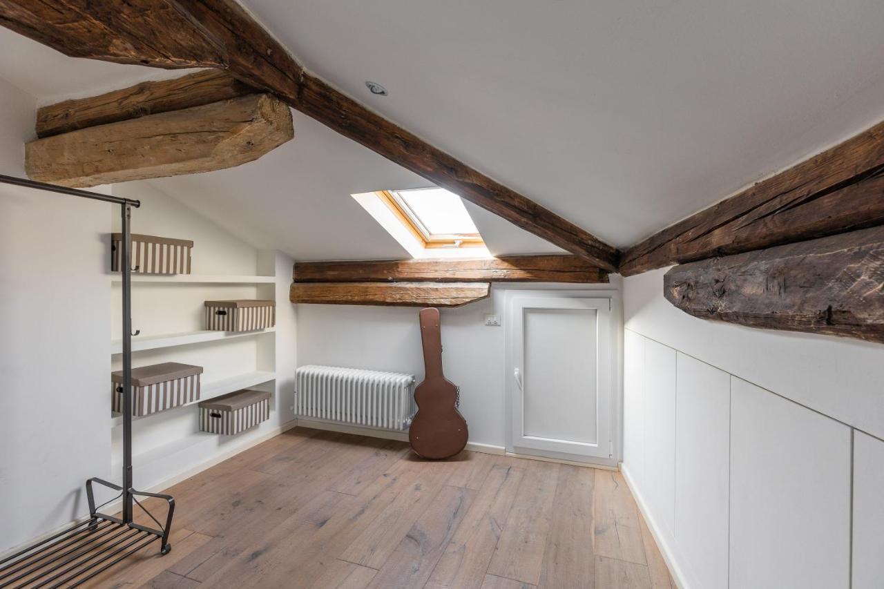 Italy Prestigious Historical Attic In Apartment Bologna