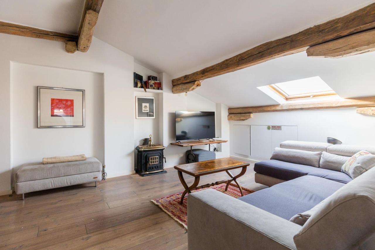 Italy Prestigious Historical Attic In Apartment Bologna