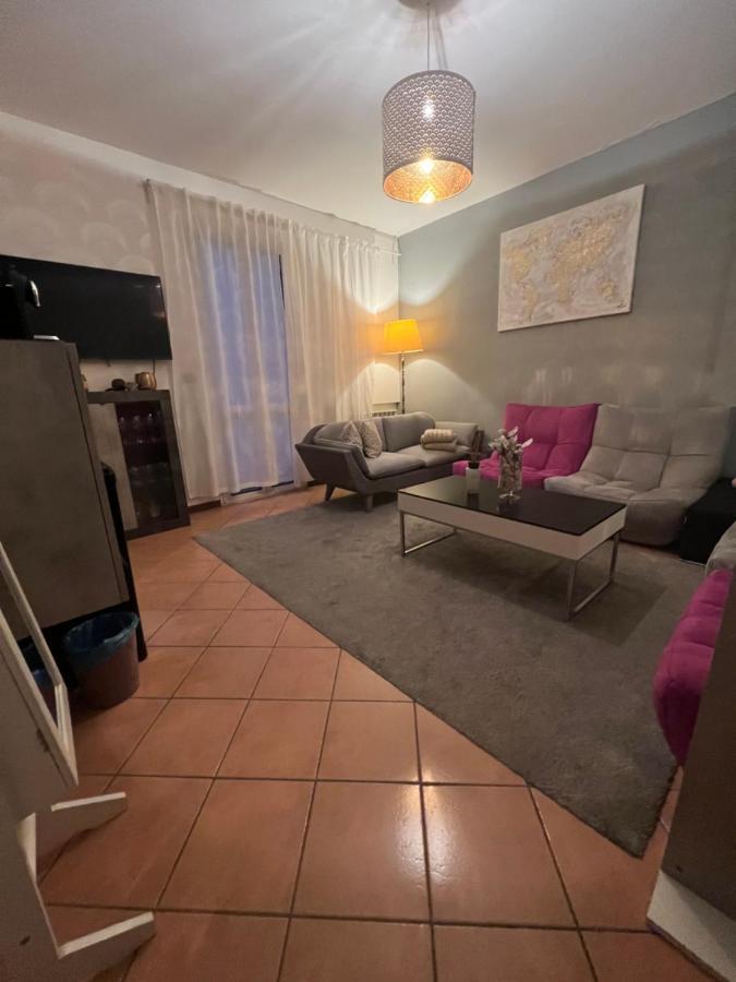 Hopper House Apartment