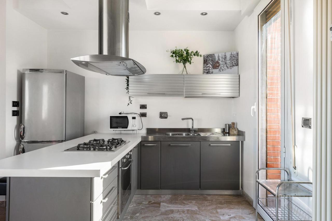 051 Living Bologna