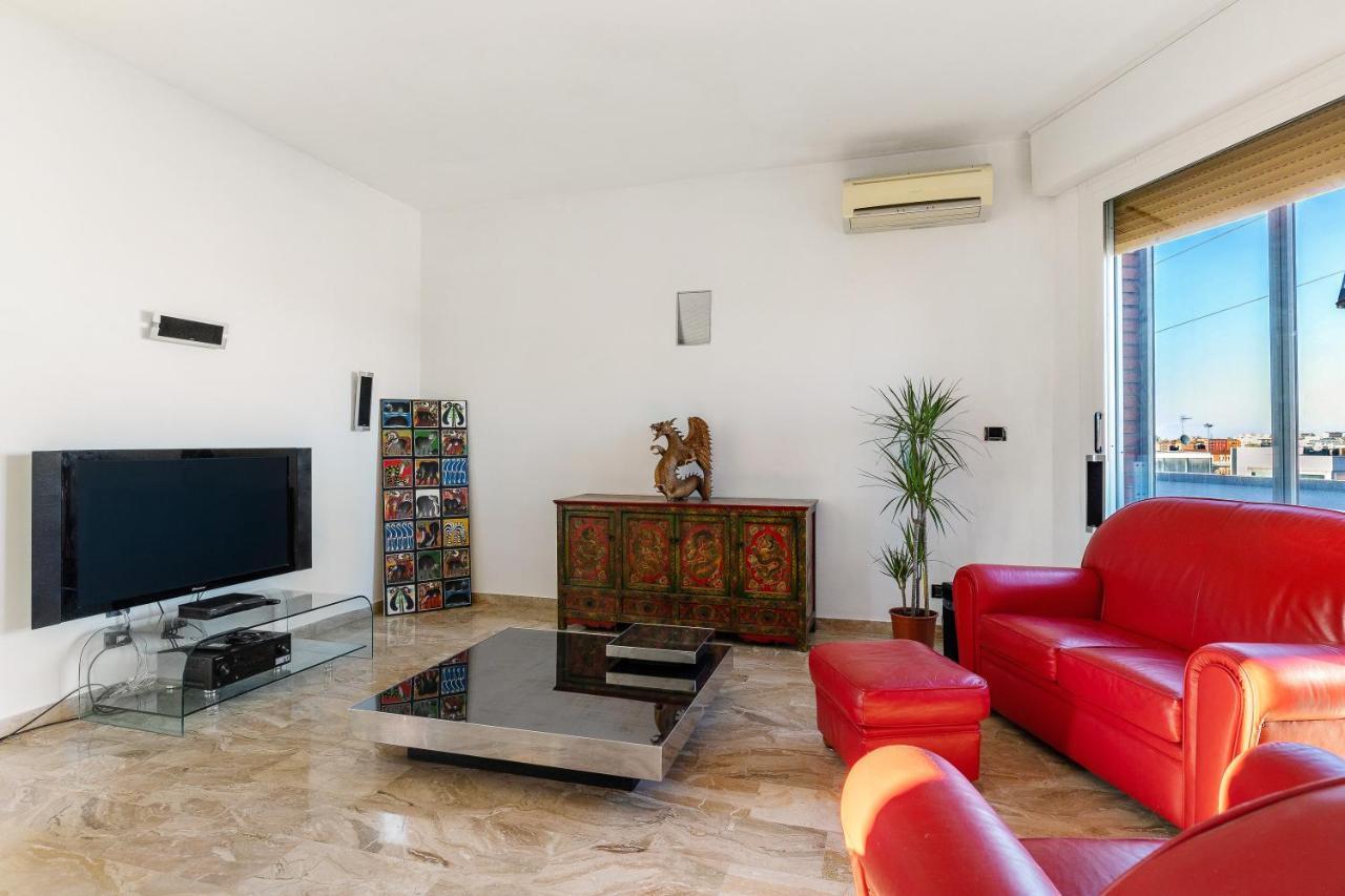 051 Living Apartment Bologna