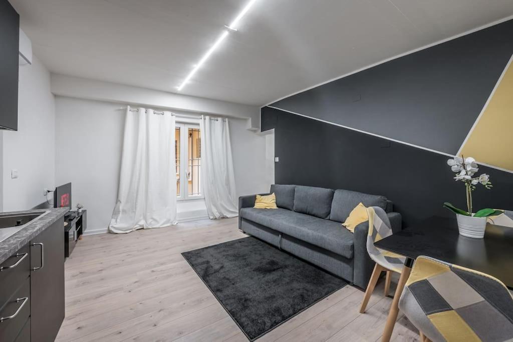 Apartment Ab - Via San Felice 6 *