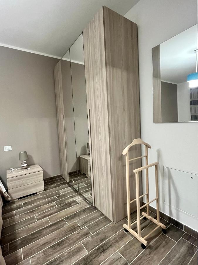 Apartment Sweet 051