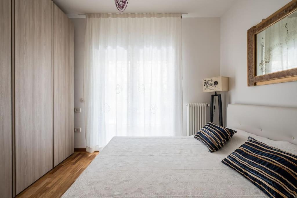 Apartment A Casa Di Mo', A Due Passi Dalla Stazione E Fiera *