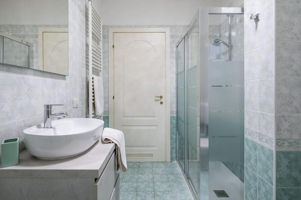 A Casa Di Mo', A Due Passi Dalla Stazione E Fiera Apartment