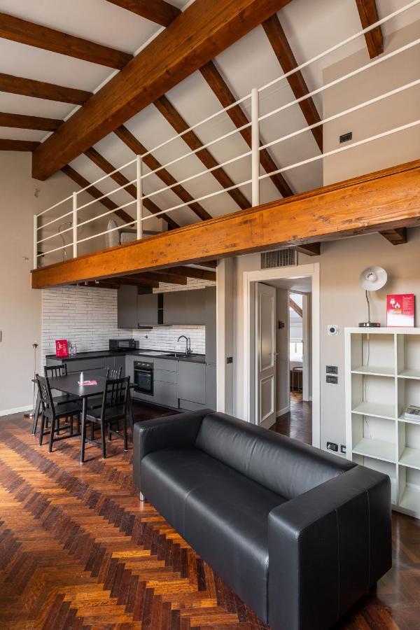 Wooden Design By Wonderful Italy Apartment Bologna