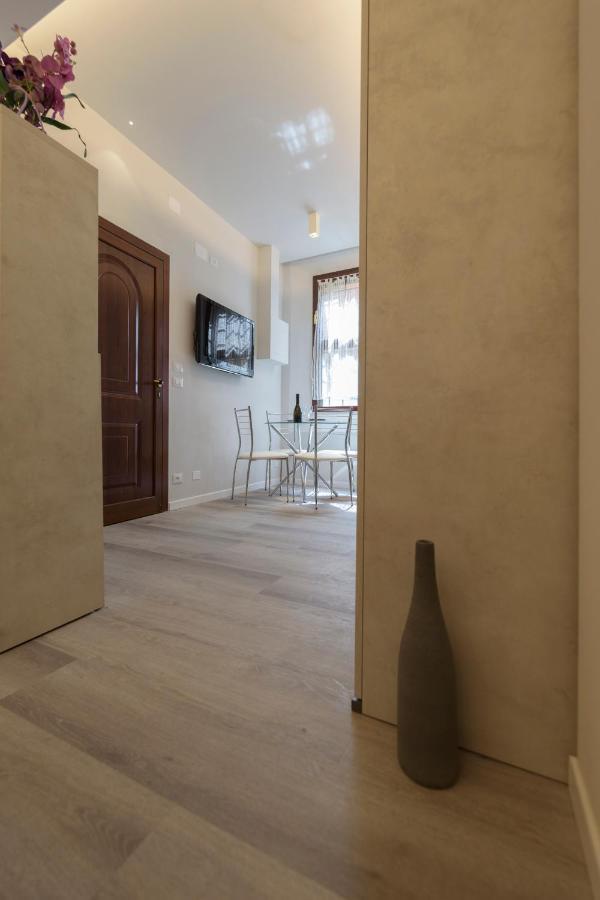7 Quadri - Piazza Aldrovandi- Appartamento *