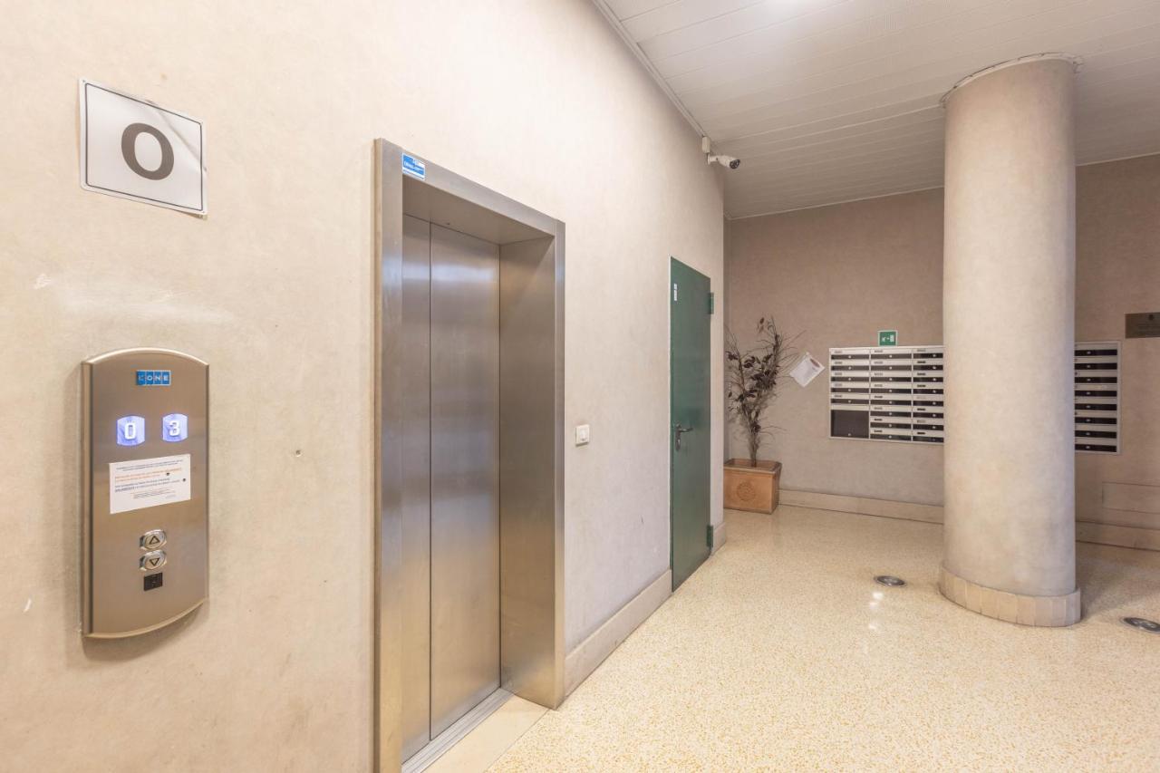 Masini Sky, By Short Holidays Apartment *