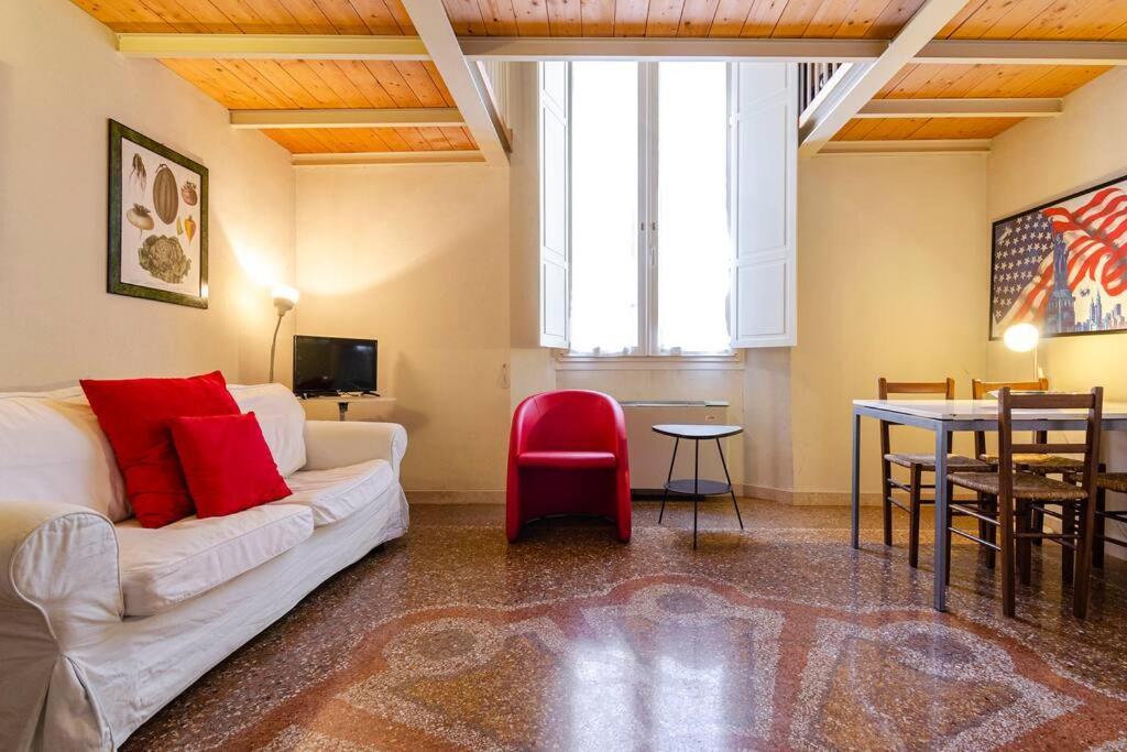 Fossalta Mezzanine, Few Steps From Piazza Maggiore Apartment