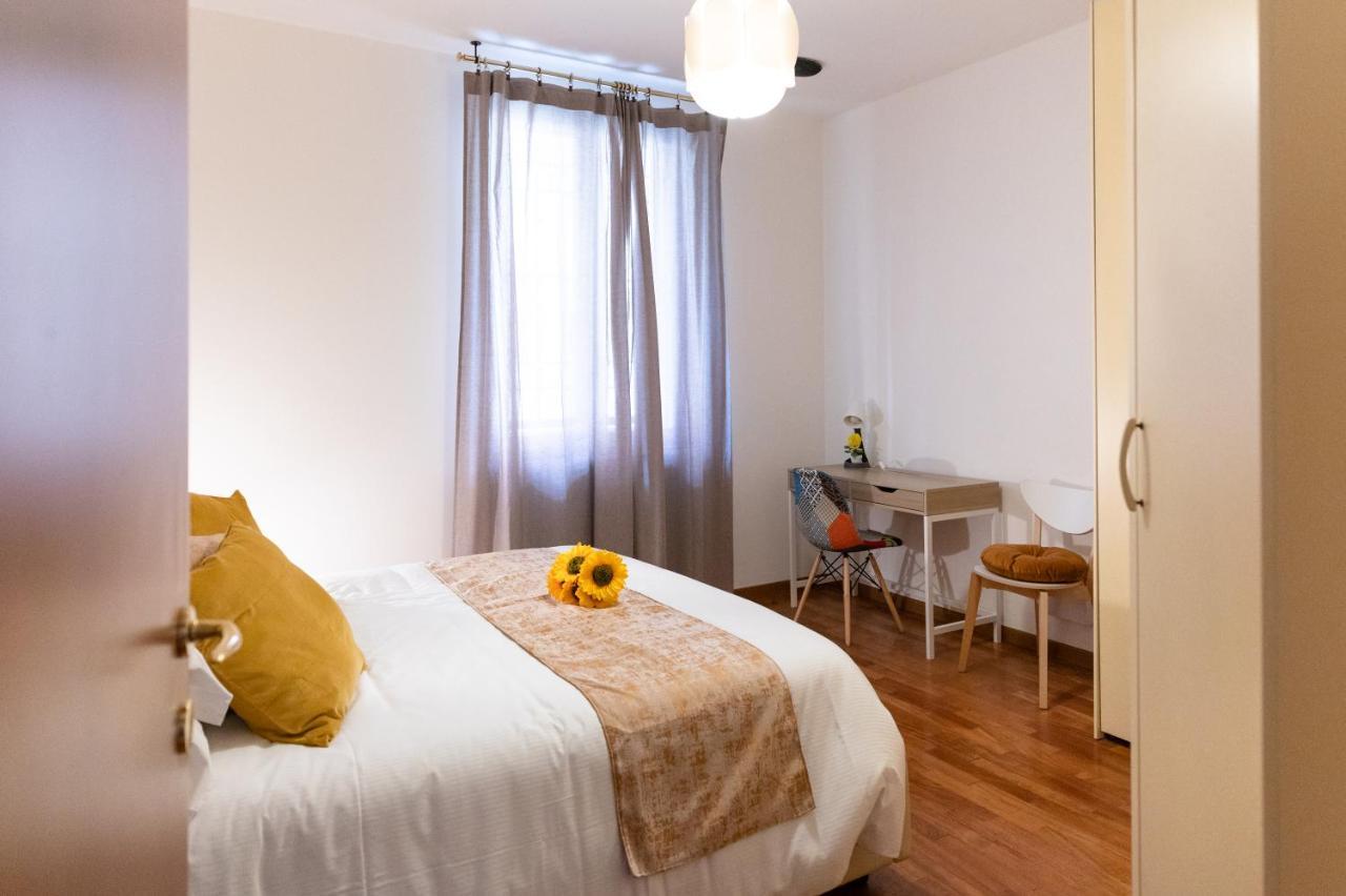 Casa Mazzini Bed & Breakfast *