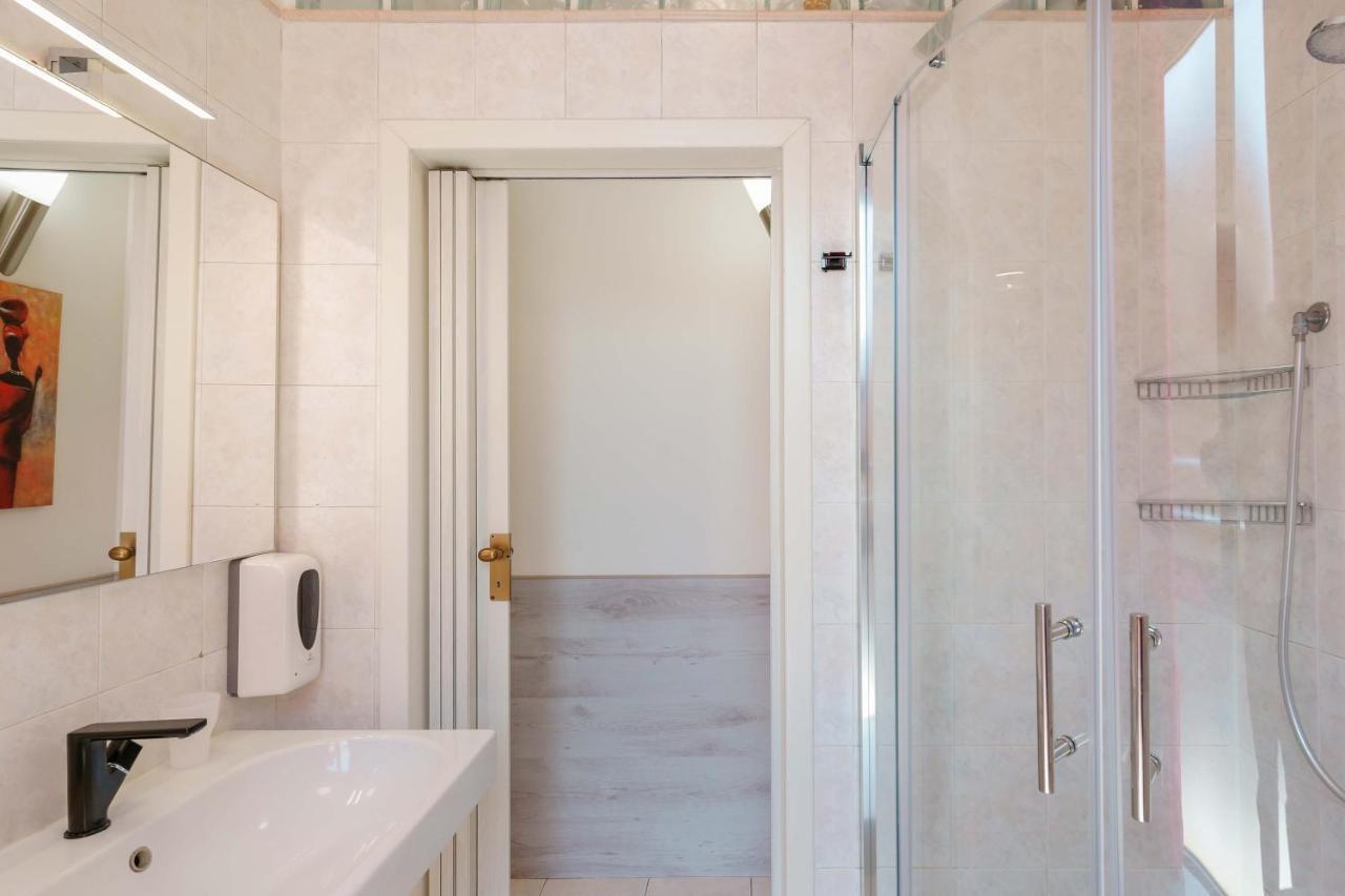 Mirabilia Golden Guest house