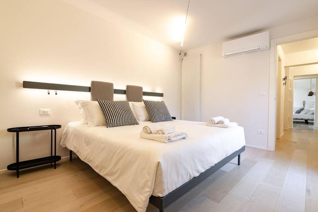 Asinelli Luxury Apartamento *
