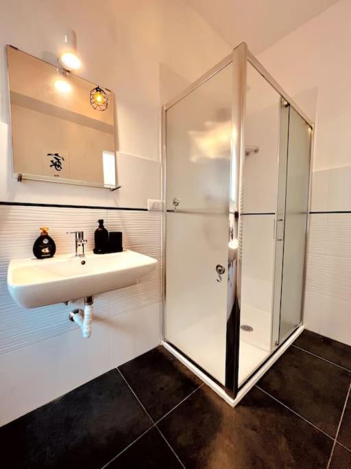 Stylish Studio Metro 40 *