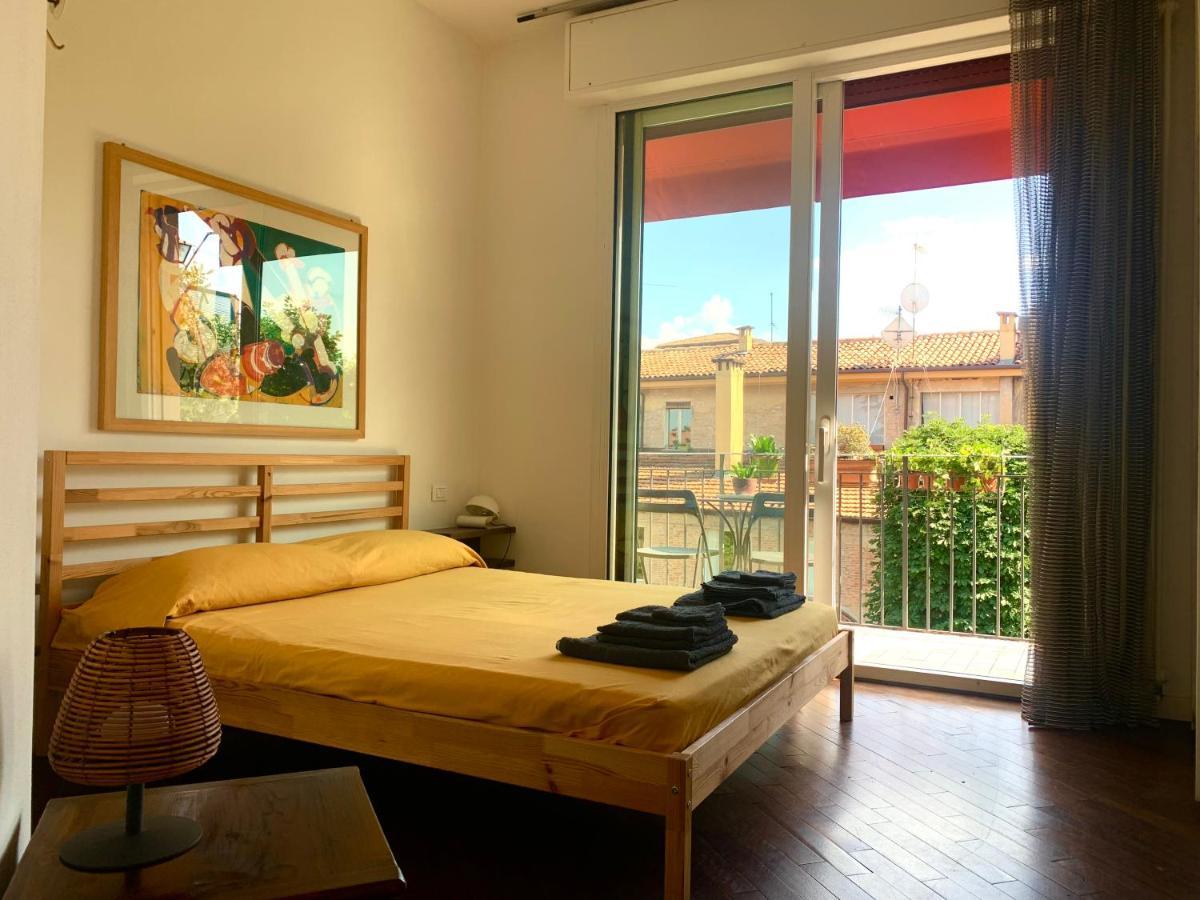 Charming Towers-roofs View Apartment Bologna