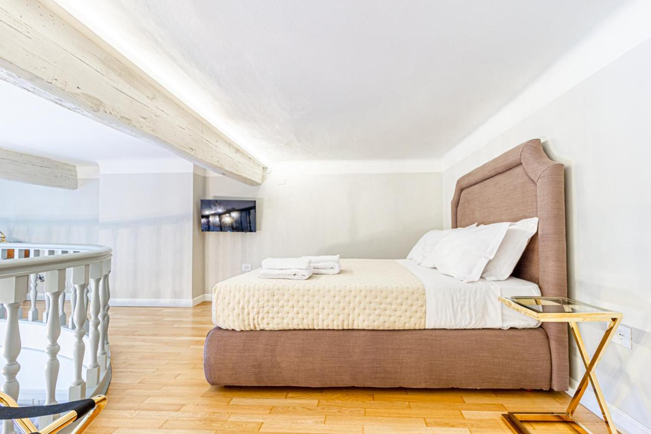 Apartment Casa Andromeda In Canton De' Fiori