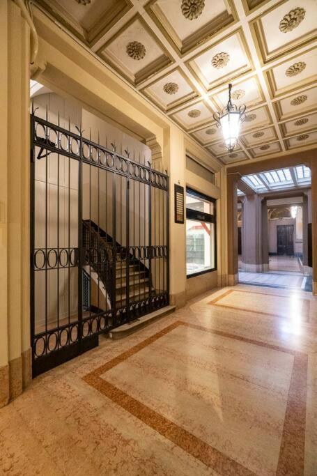 Asinelli Luxury Apartamento *
