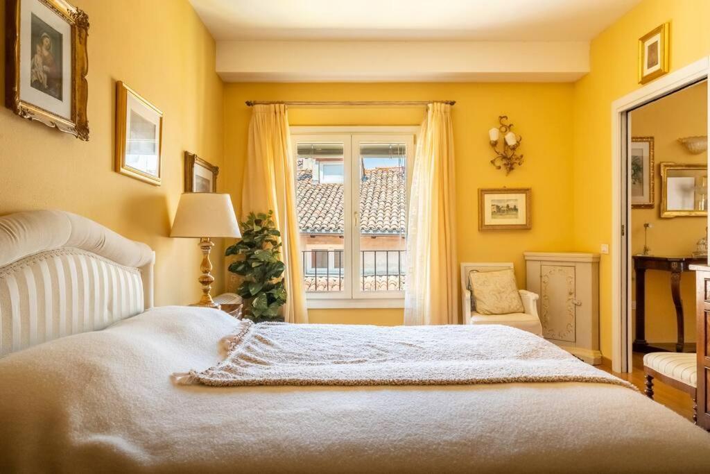 Deliziosa Casa Nel Centro Di Palazzo Storico Zambeccari