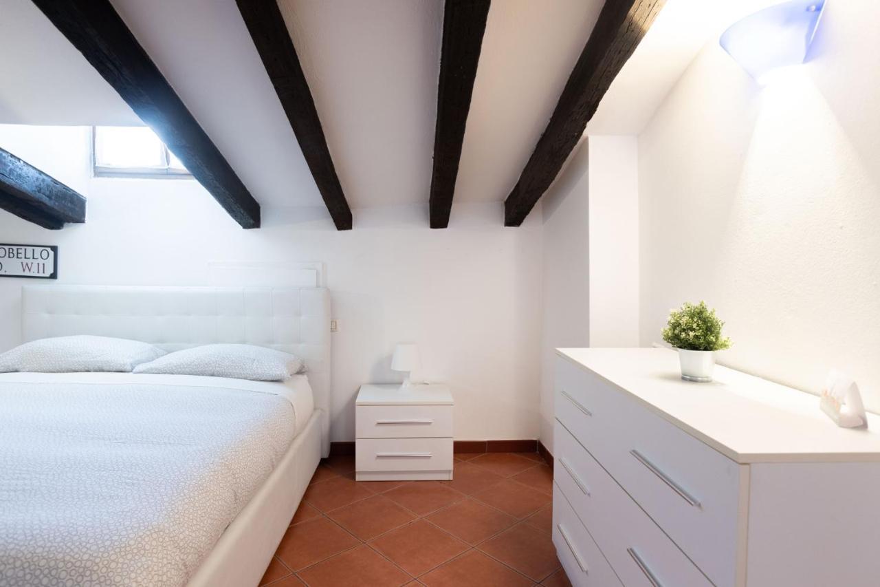 Beautiful Penthouse In Center With Balcony Apartment *
