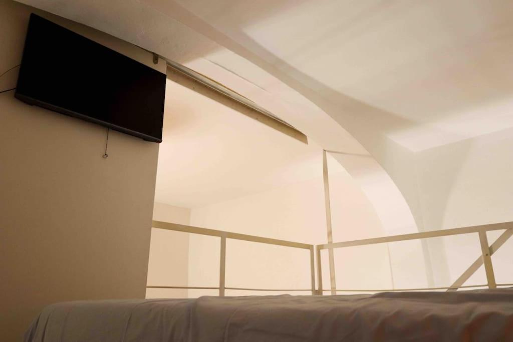 Apartamento Lovely Flat, Ground Floor Centre Of Bologna! :)