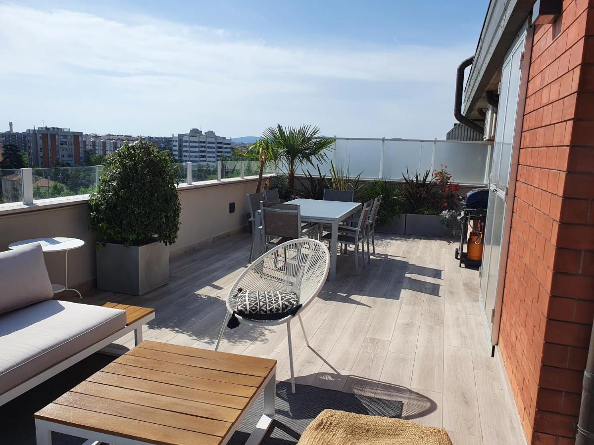 Penthouse F8 - Panoramic Terrace, View Two Towers Apartment *
