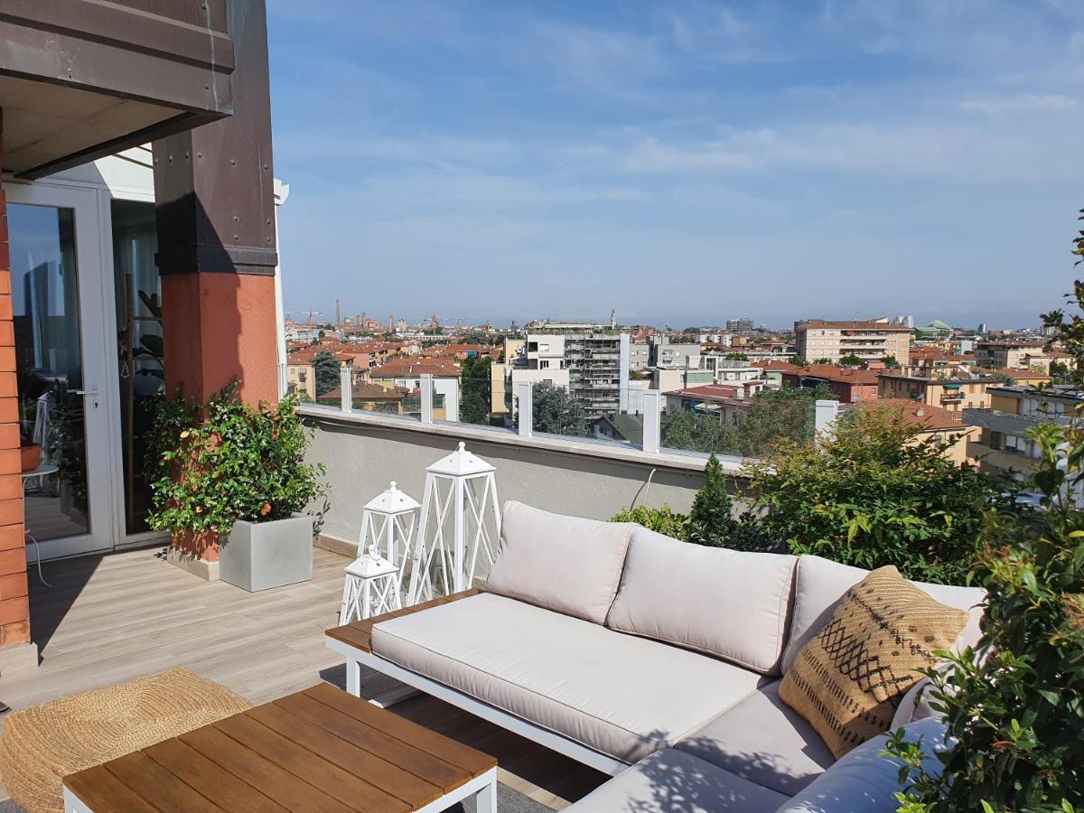 Penthouse F8 - Panoramic Terrace, View Two Towers Apartment *
