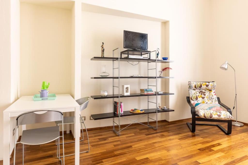 In Via Del Pratello Apartment *