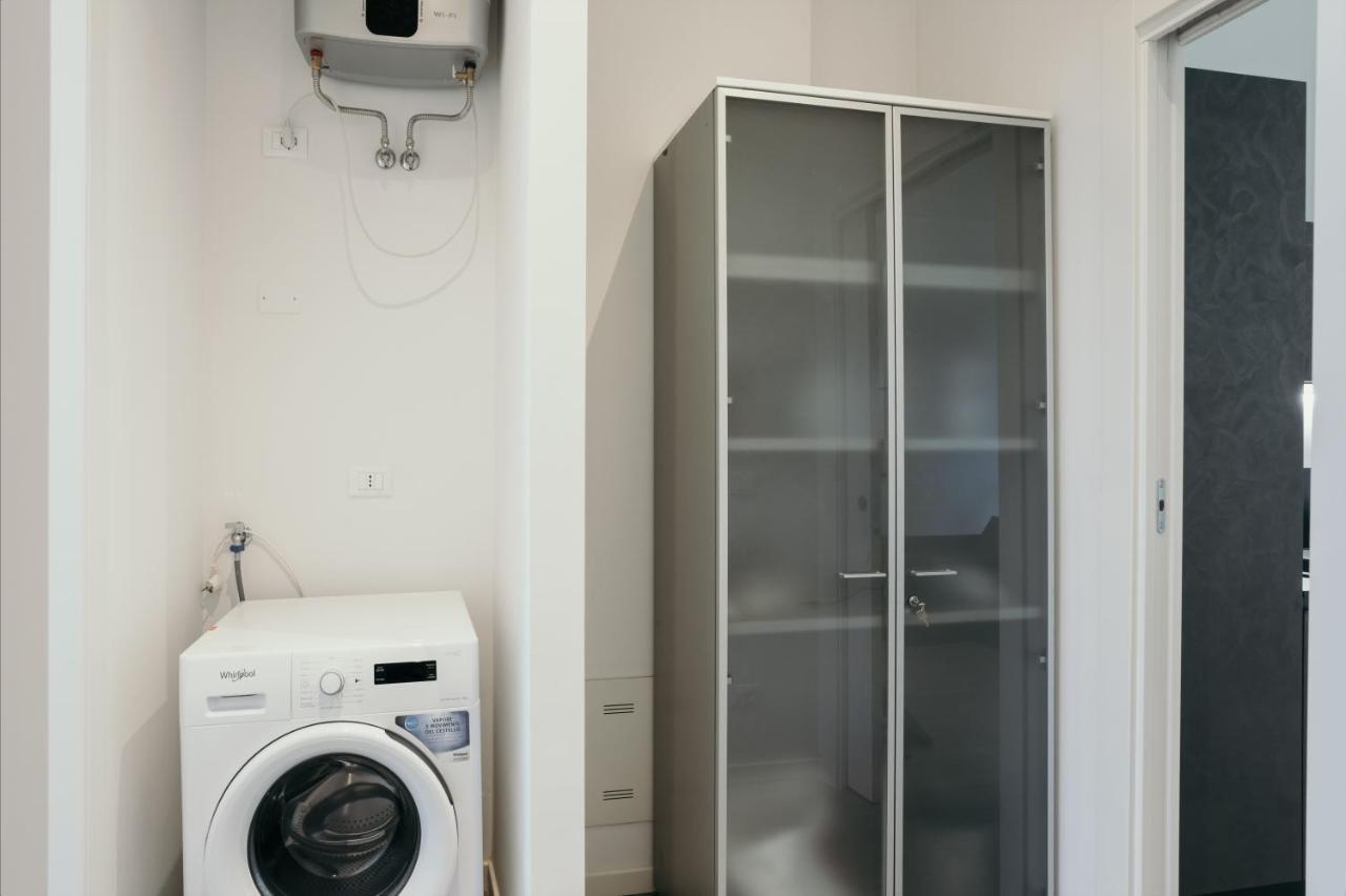 Apartment Caseospitali - Bologna Studio 1, Grande Bilocale Con Arredo Design E Posto Auto Per 4