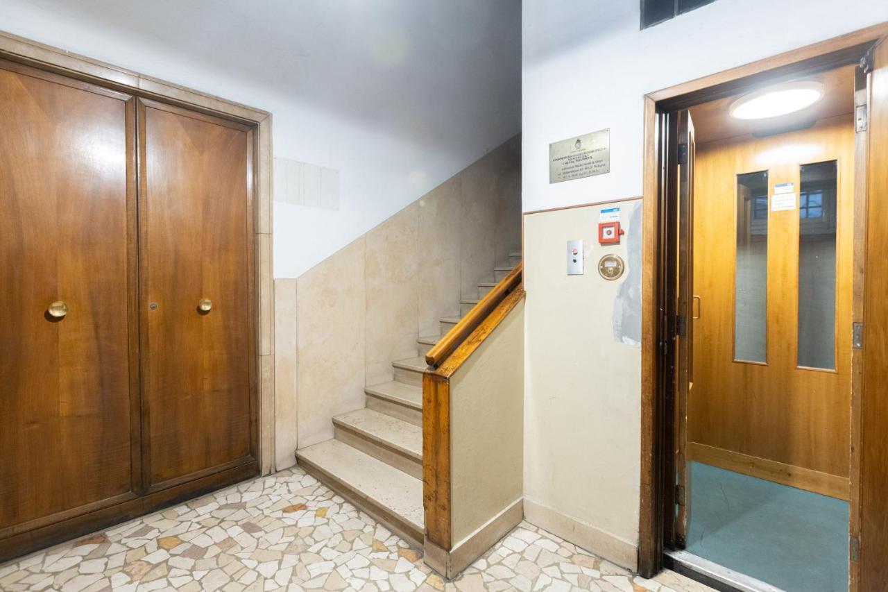 Just Urban Stays - Beautiful Apartment In The City Center *
