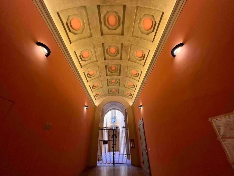 House Of Lovers - Magnificent View In The Heart Of Apartment