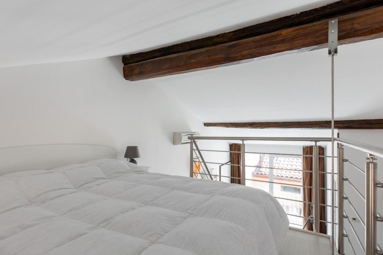 Cozy Mezzanine By Wonderful Italy *