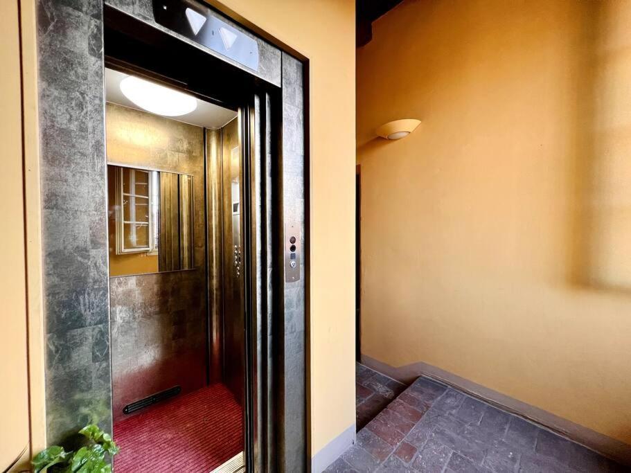 Apartment House Of Lovers - Magnificent View In The Heart Of *