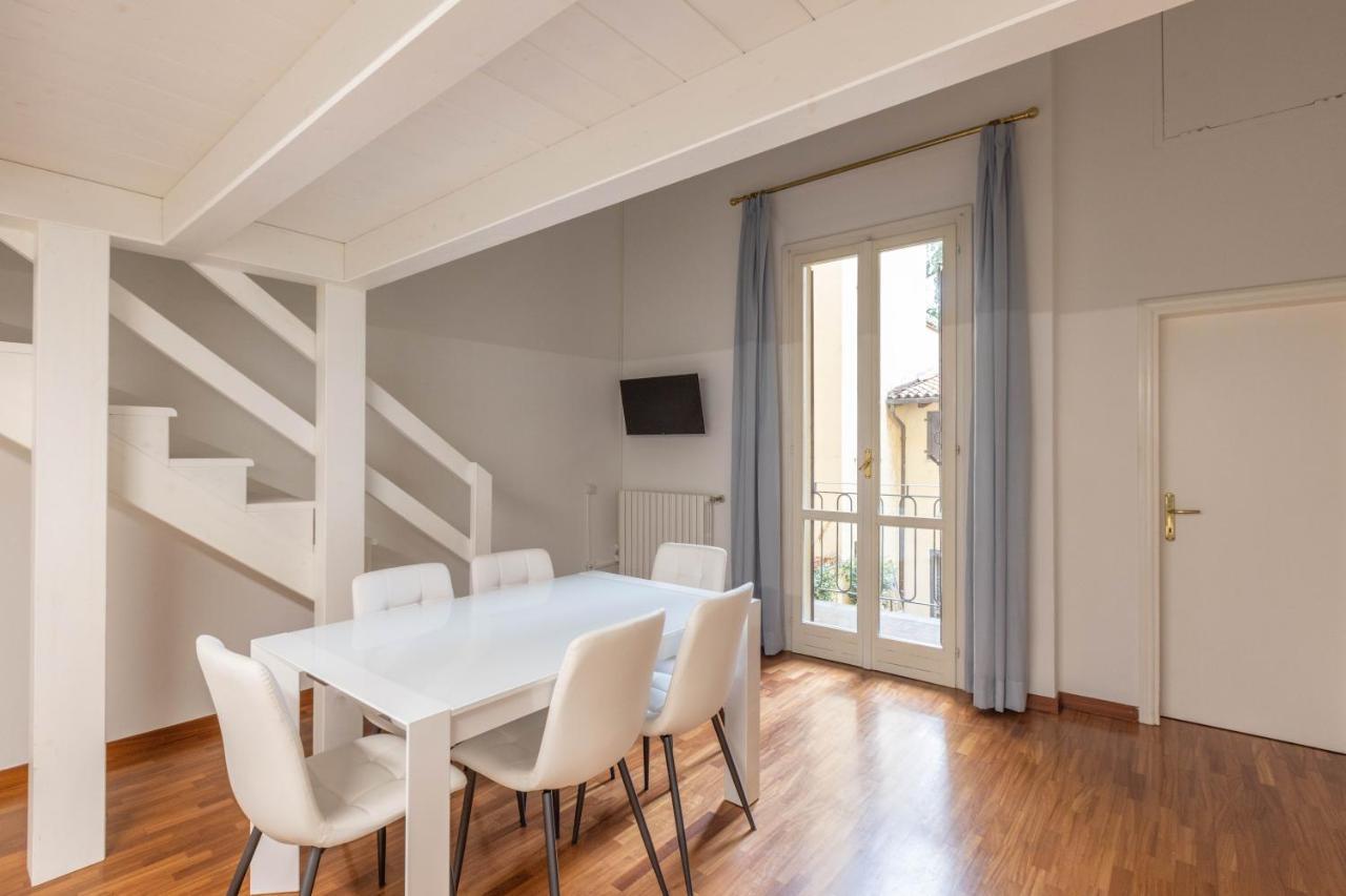 Ubaldini House, By Short Holidays *