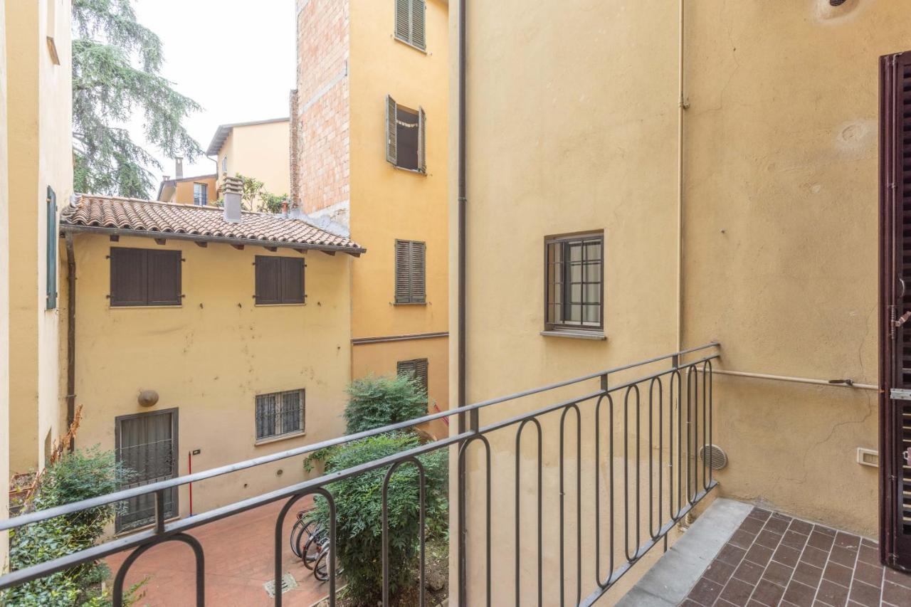 Ubaldini House, By Short Holidays *