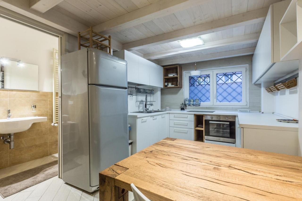 Apartment All'ombra Della Luna, By Short Holidays Bologna