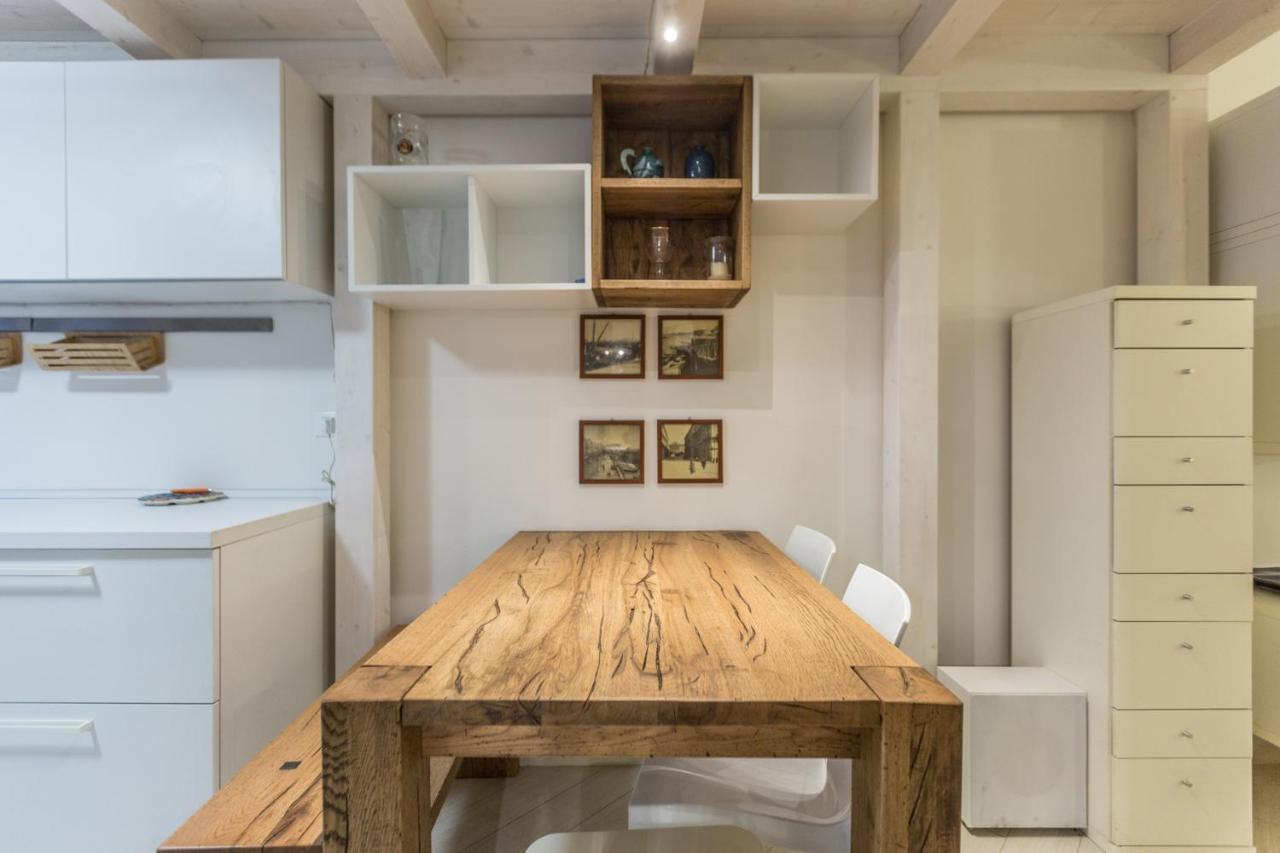 All'ombra Della Luna, By Short Holidays Apartment *