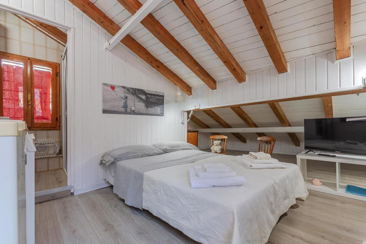 Aposa Little House