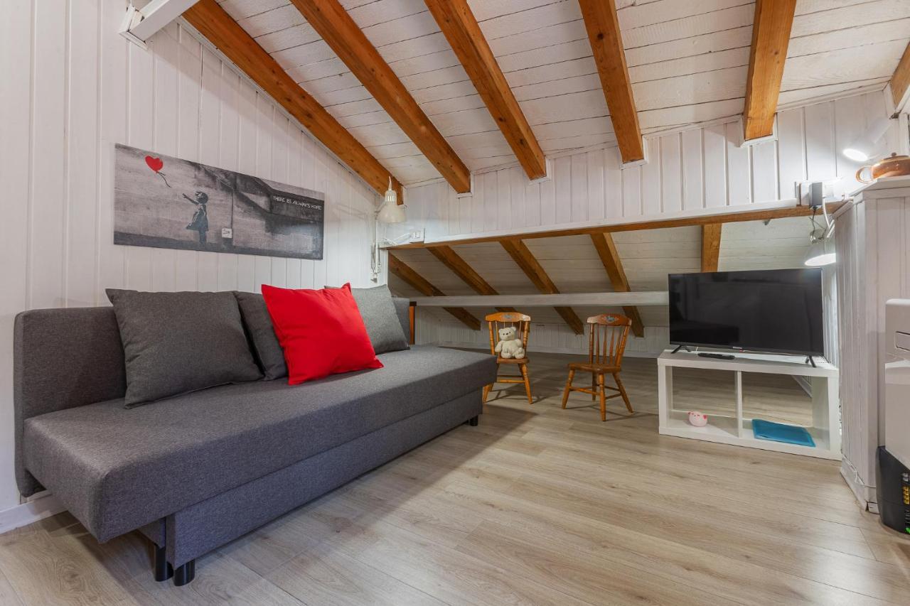 Aposa Little House Apartment