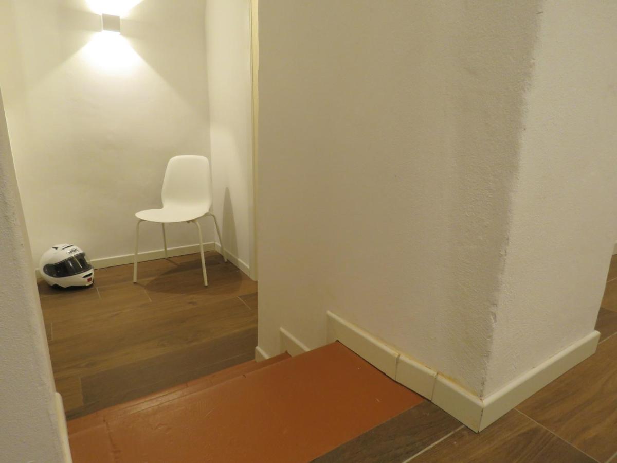 Apartment Posterla